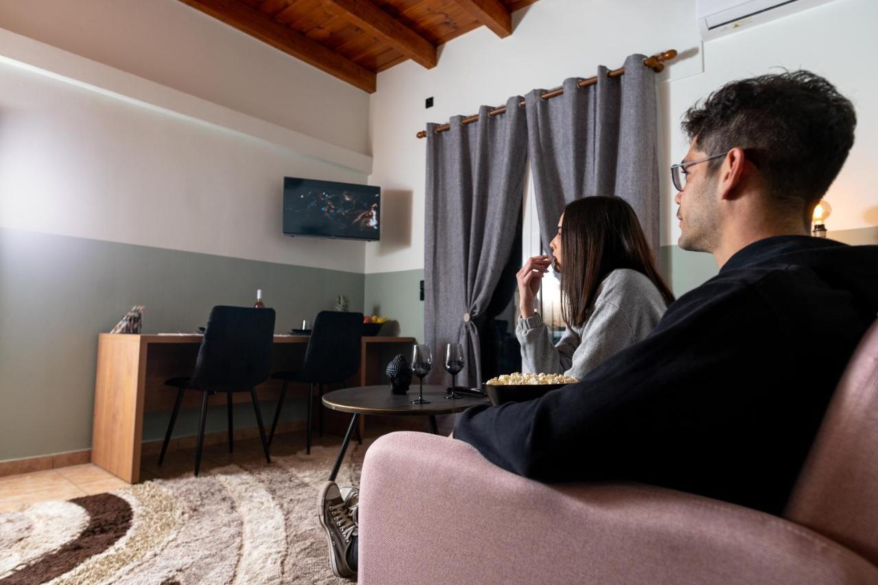 Eagle'S Nest City Apartments 아이기오 외부 사진