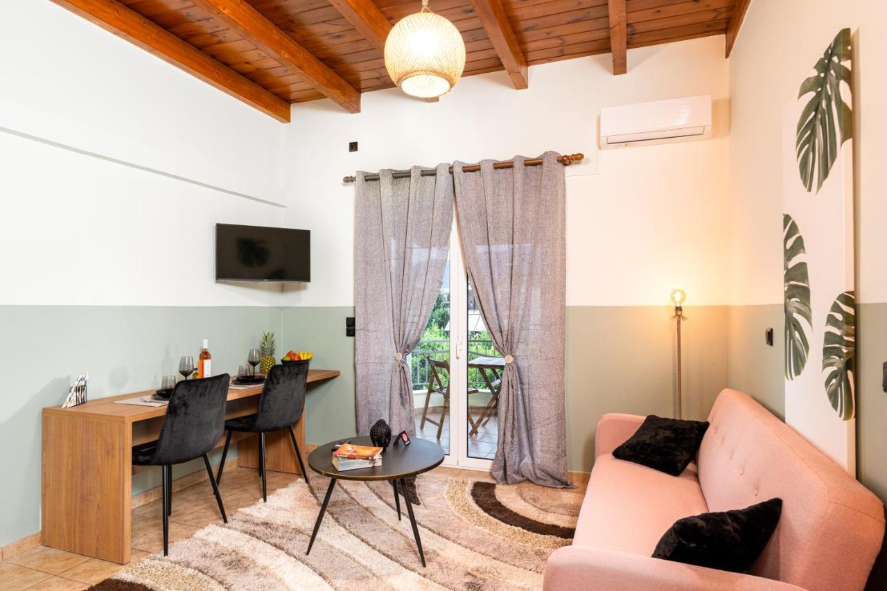 Eagle'S Nest City Apartments 아이기오 외부 사진