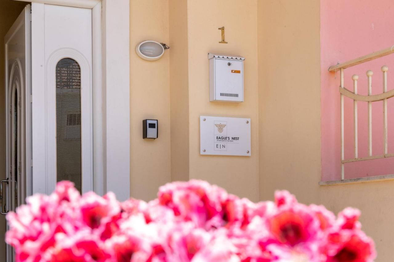 Eagle'S Nest City Apartments 아이기오 외부 사진